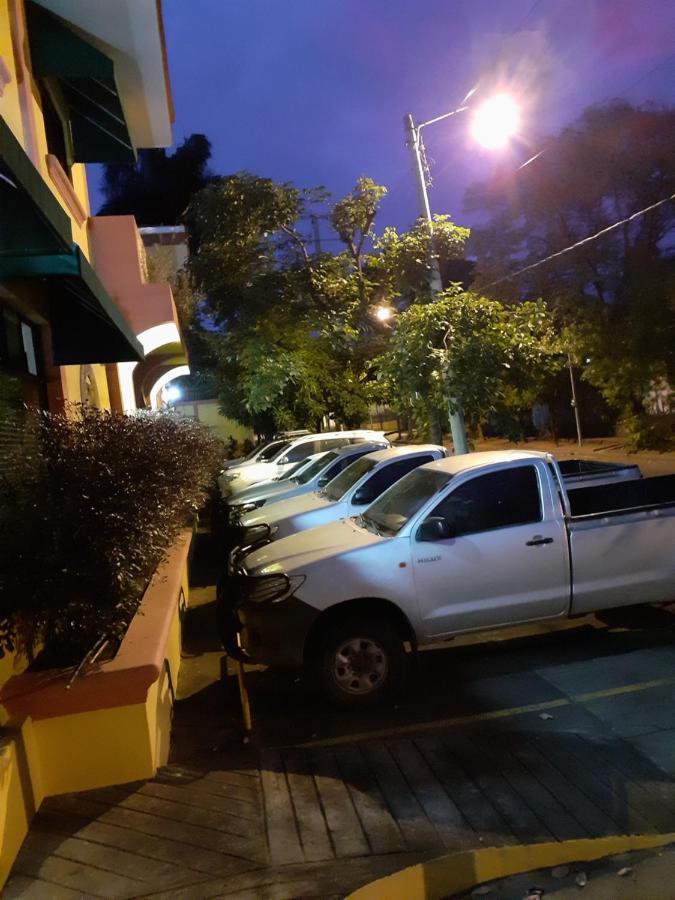 Hotel Brandts Los Robles De San Juan 마나과 외부 사진