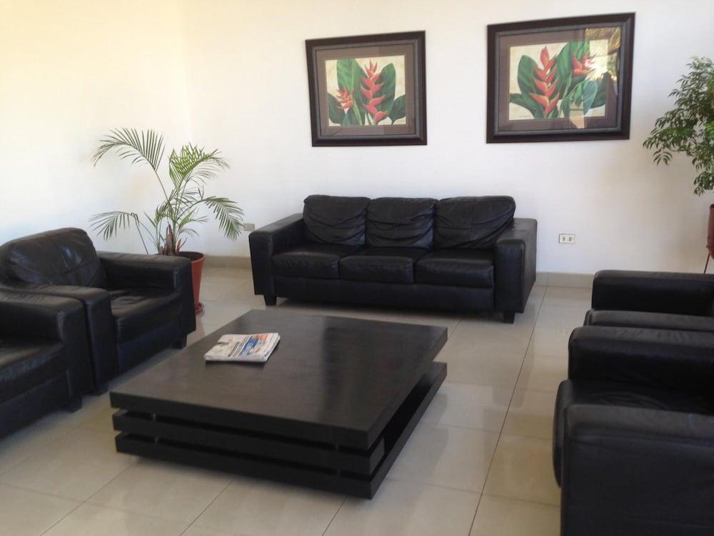 Hotel Brandts Los Robles De San Juan 마나과 외부 사진