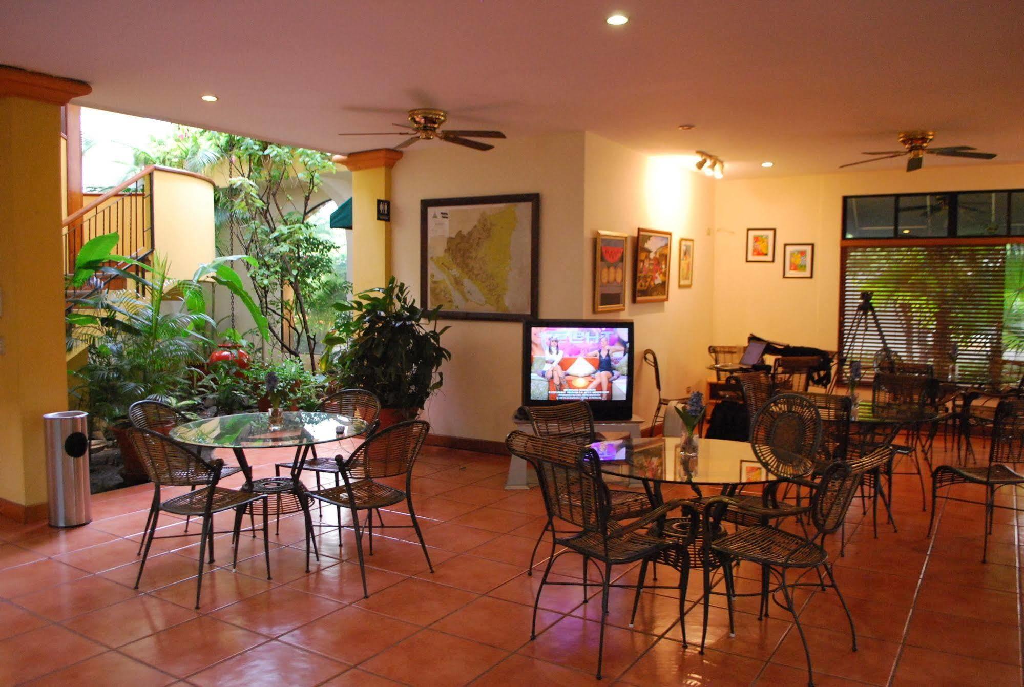 Hotel Brandts Los Robles De San Juan 마나과 외부 사진